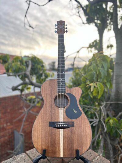 Maton EBW808C Blackwood Acoustic with Pickup & Maton Hardcase *Second Hand*